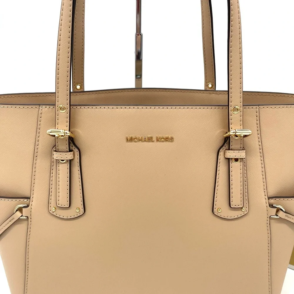 Michael Kors Voyager East West Tote Bag - Picture 3 of 12